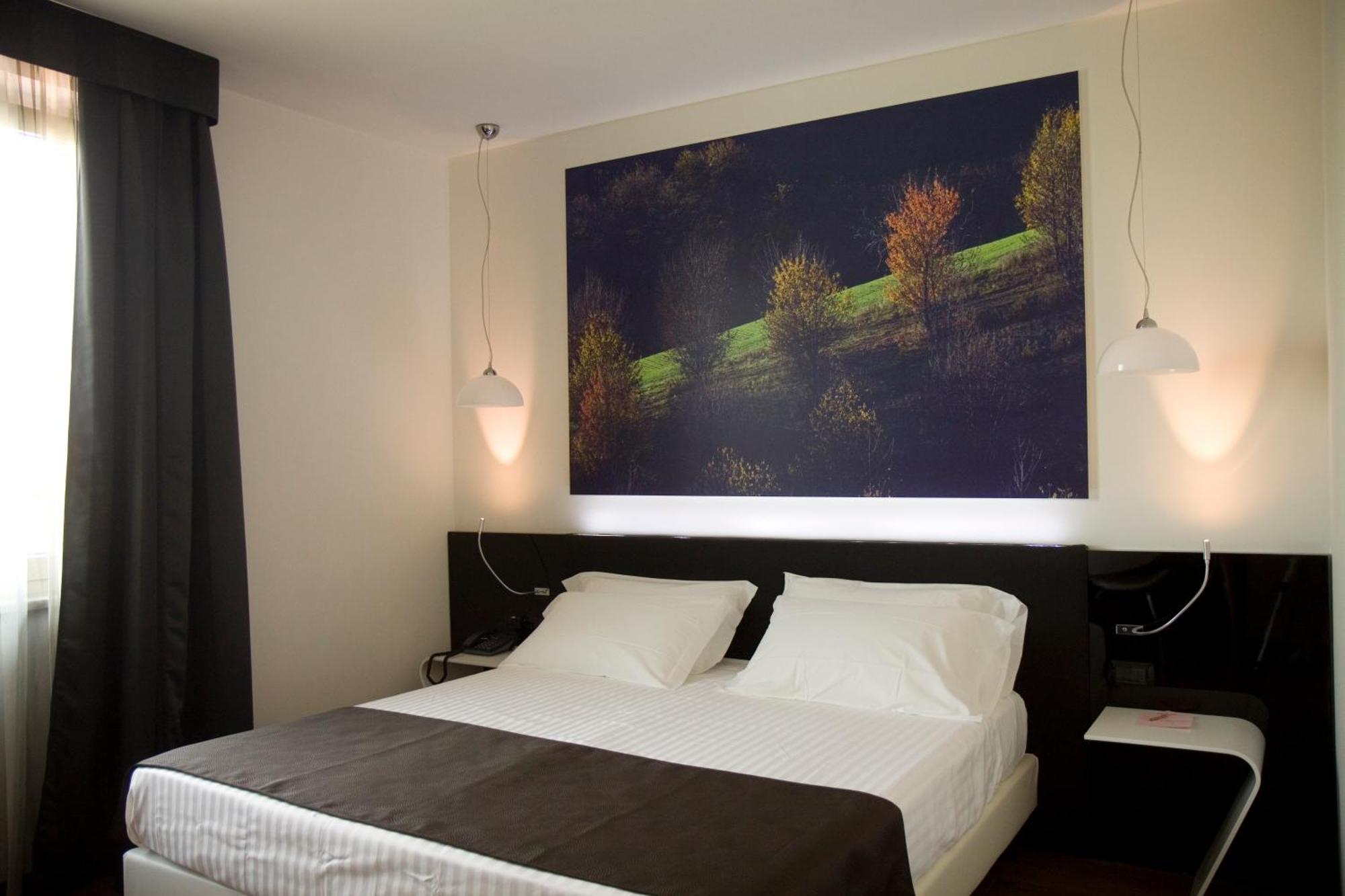 Hm Motelhotel 카스텔라조 보르미다 외부 사진